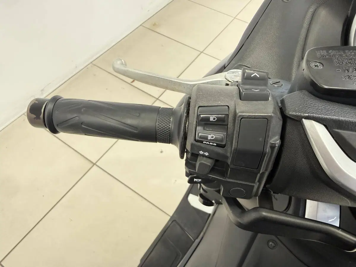 Yamaha T-Max 530 (2017 - 19) (7)