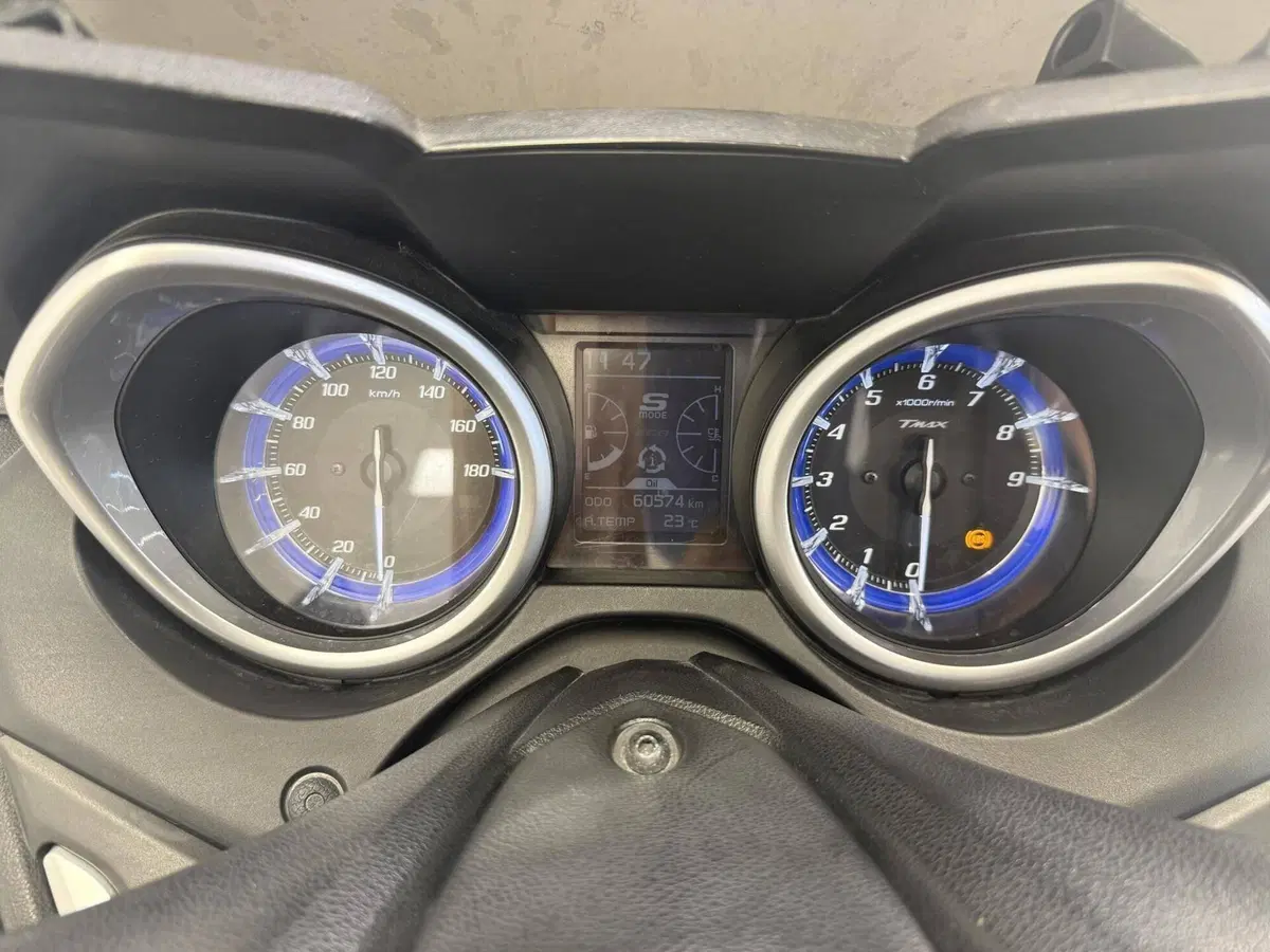Yamaha T-Max 530 (2017 - 19) (12)
