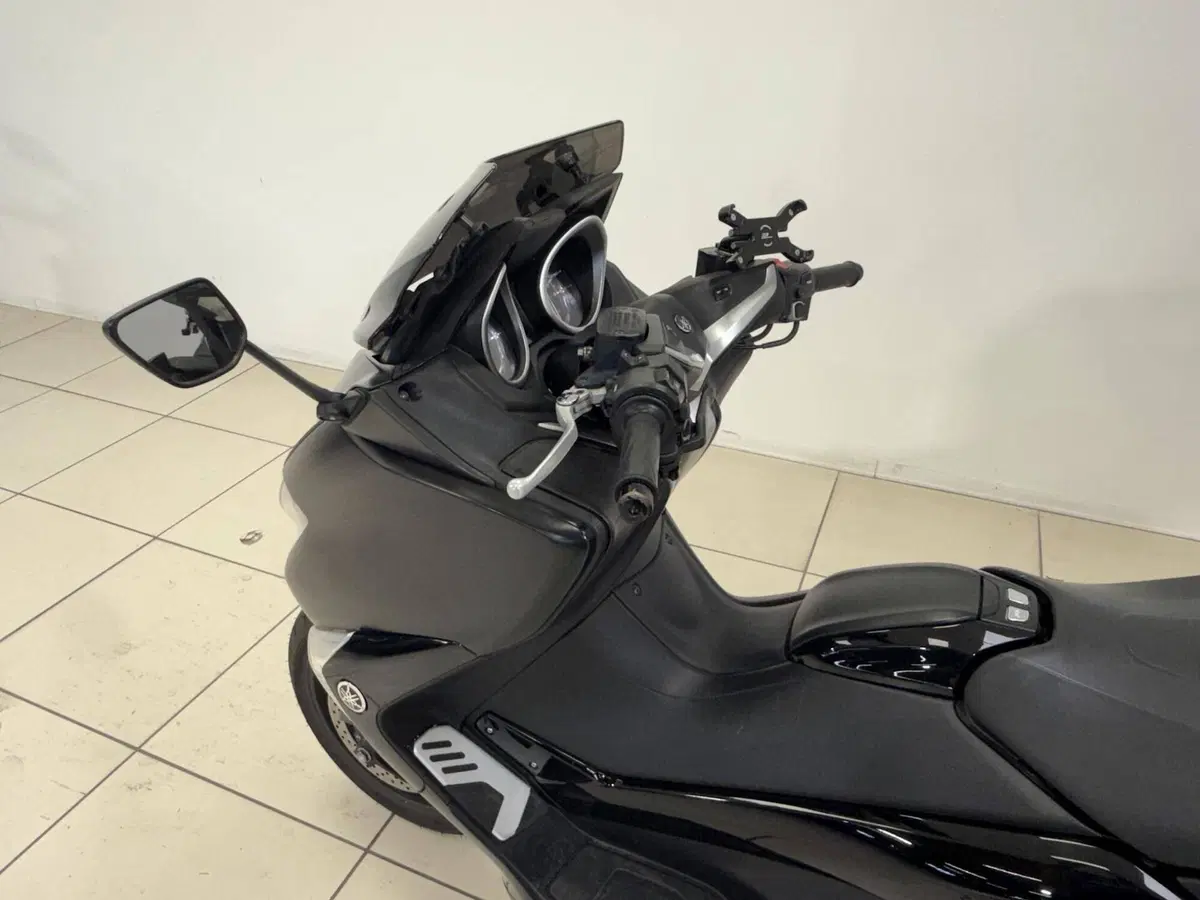 Yamaha T-Max 530 (2017 - 19) (13)
