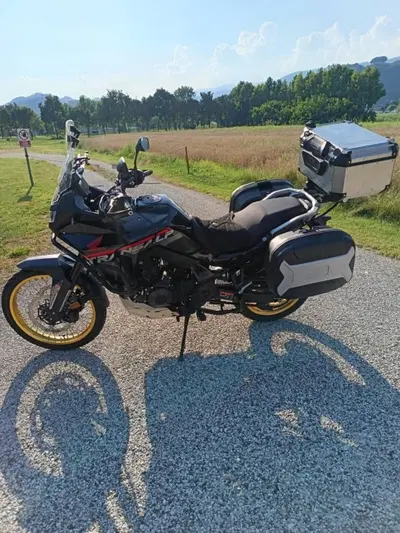 Honda Transalp XL750 (2025) usata