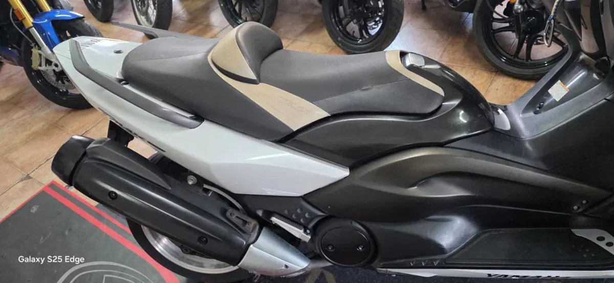 Yamaha T-Max 500 White Max (2010 - 11) (5)