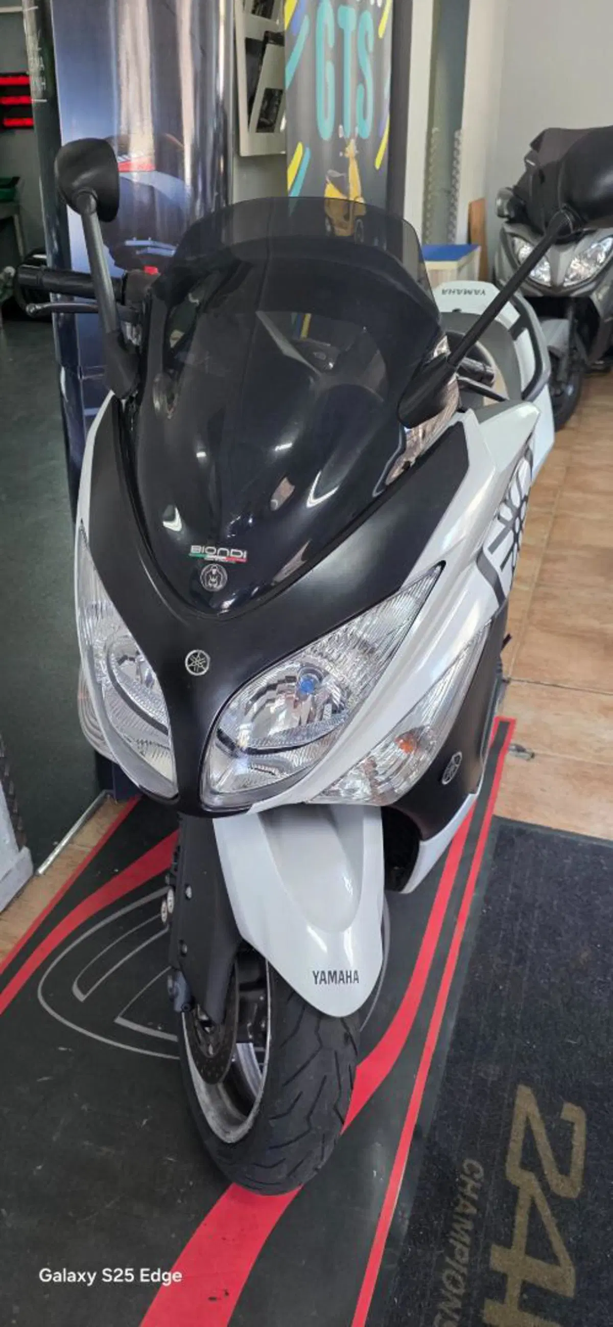 Yamaha T-Max 500 White Max (2010 - 11) (2)