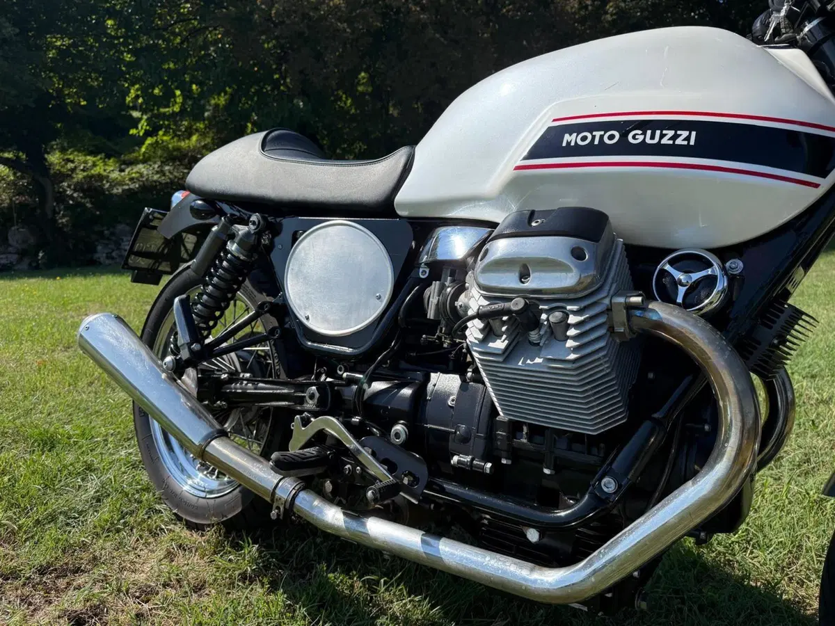 Moto Guzzi V7 Classic (2008 - 12) (3)