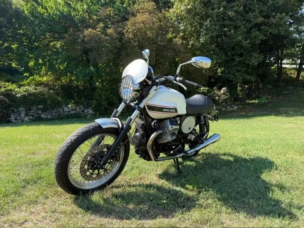 Moto Guzzi V7 Classic (2008 - 12) (4)