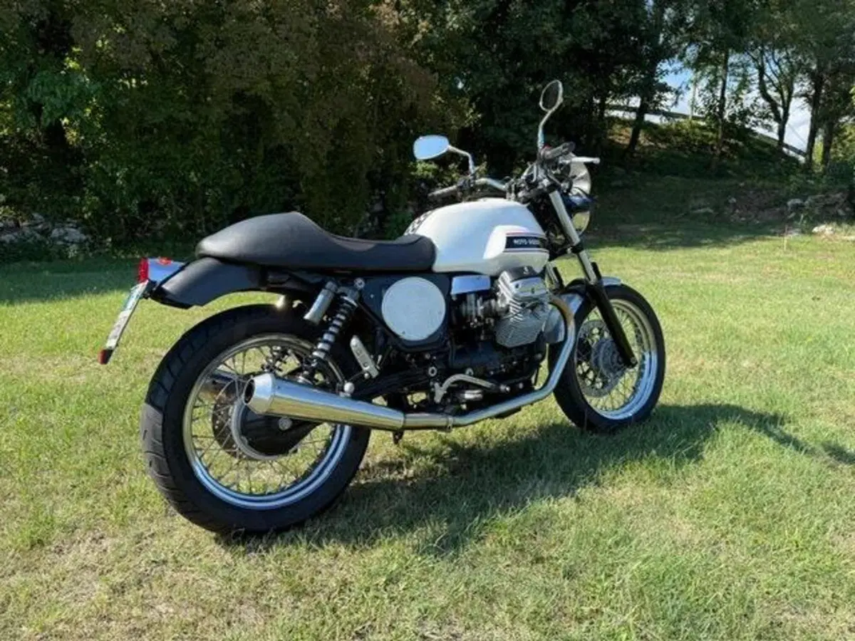 Moto Guzzi V7 Classic (2008 - 12) (13)