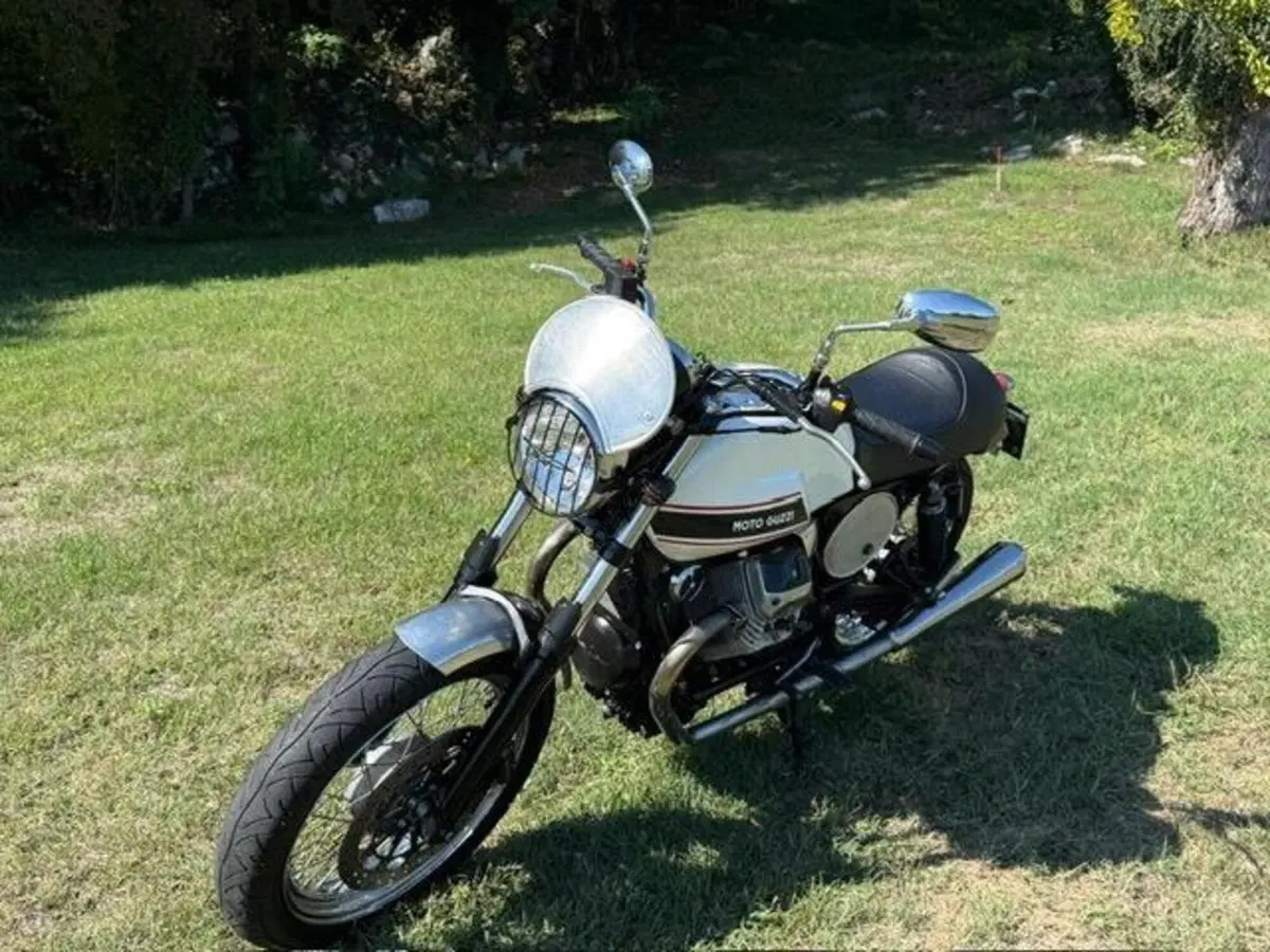 Moto Guzzi V7 Classic (2008 - 12) (14)