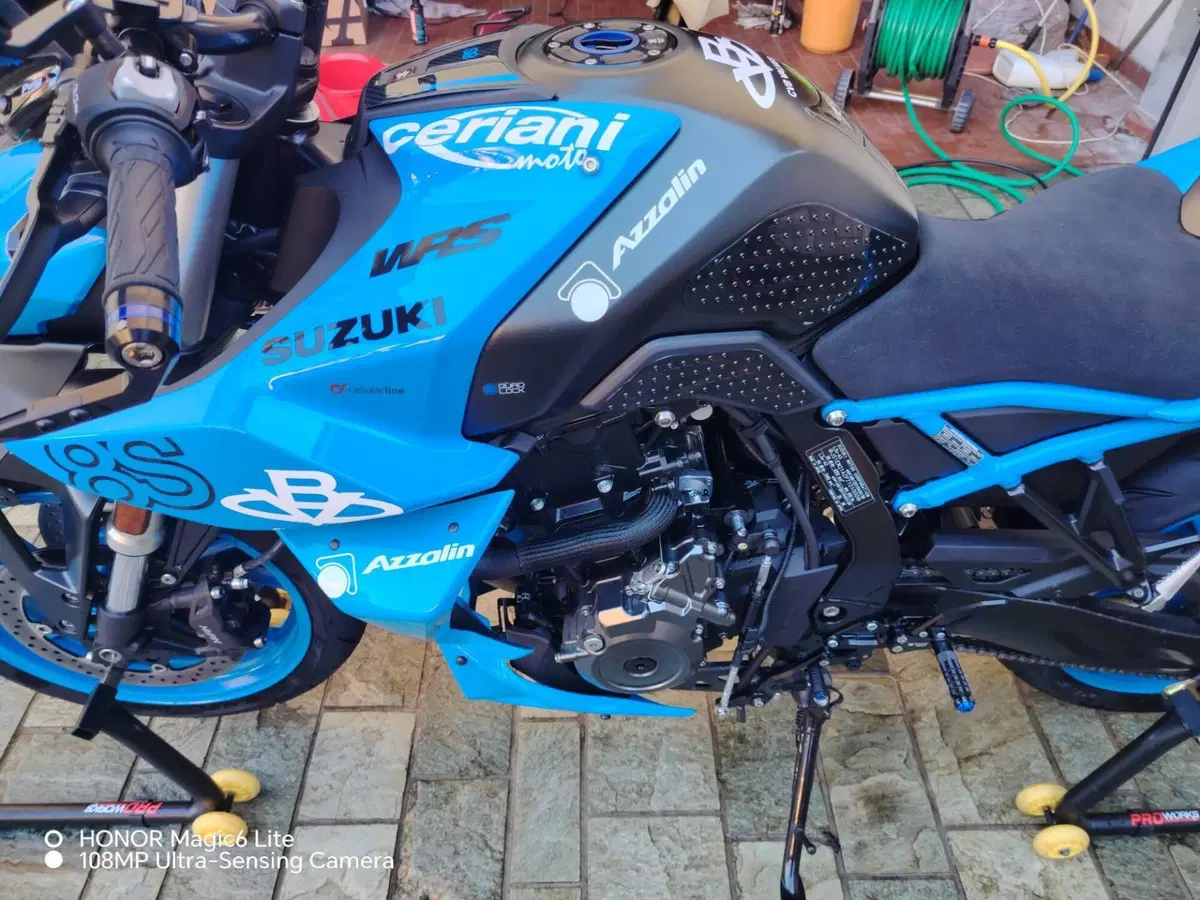 Suzuki GSX-8S (2023 - 24) (3)