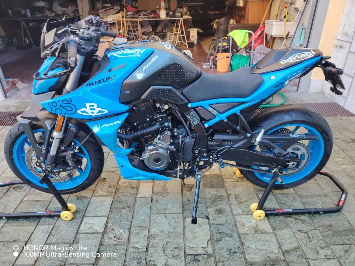 Suzuki GSX-8S (2023 - 24) (4)