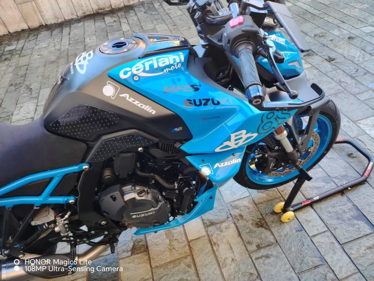 Suzuki GSX-8S (2023 - 24) (5)