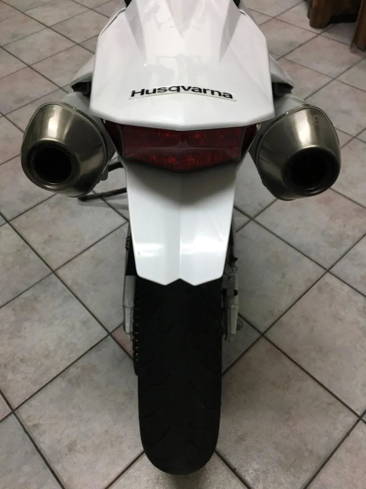 Husqvarna SM 510 R (2010 - 12) (2)