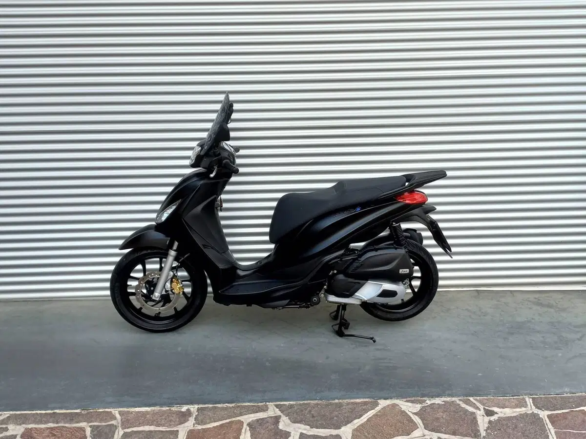 Piaggio Medley 200 S (2025 - 26) (5)