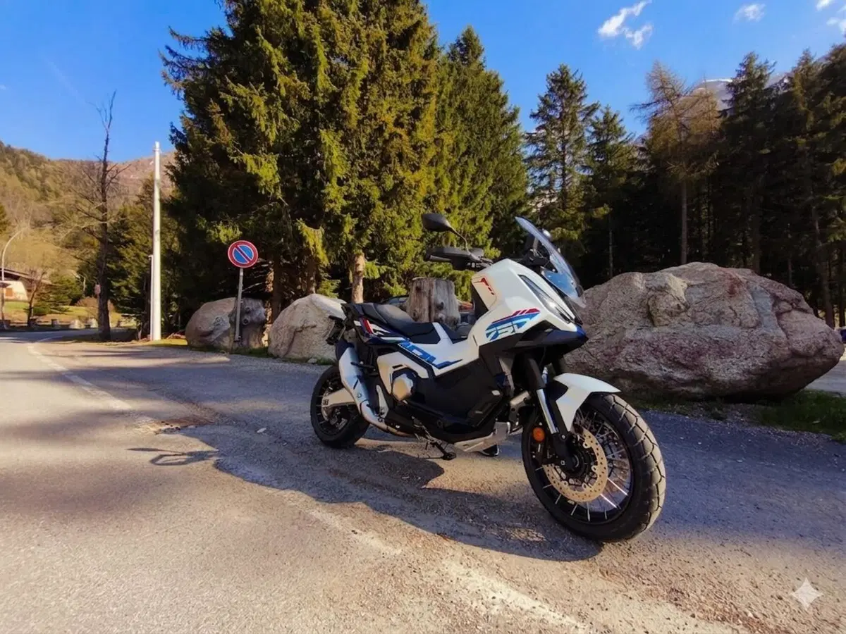 Honda X-ADV 750 Special Edition Travel (2026) (7)