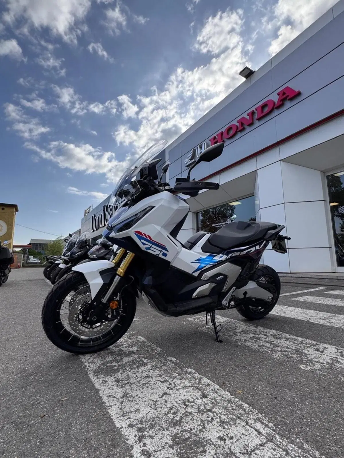 Honda X-ADV 750 Special Edition Travel (2026) (10)