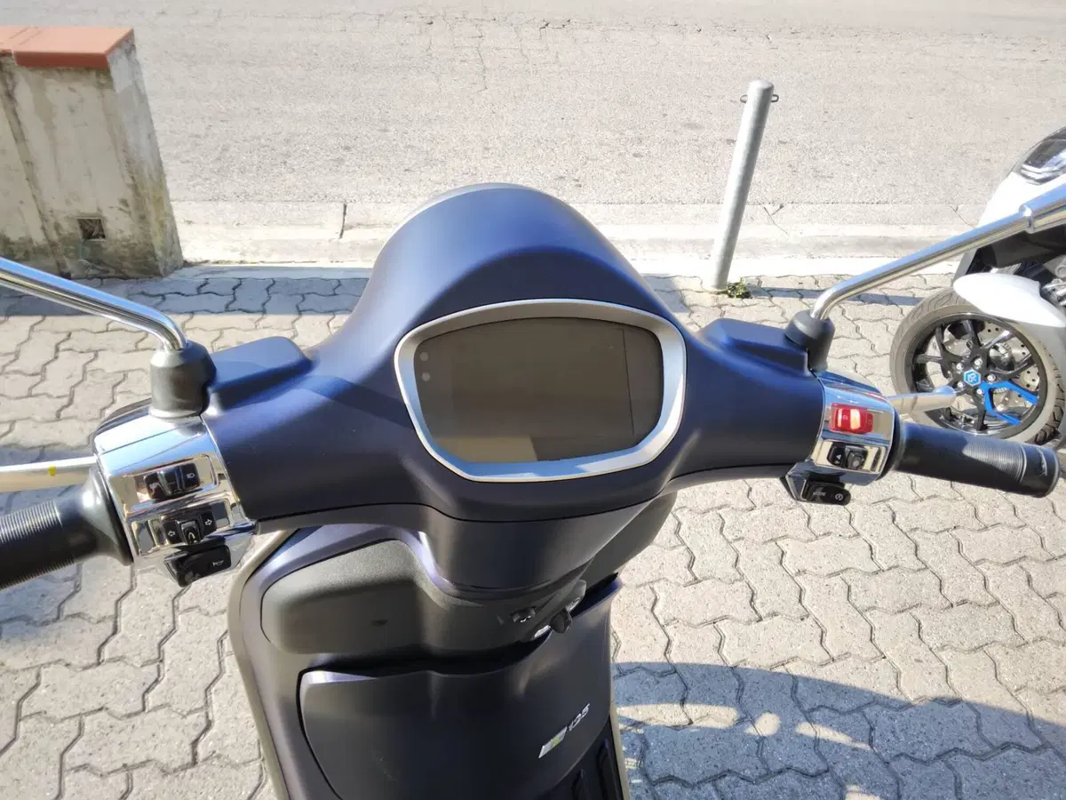 Vespa Primavera 125 Tech (2024 - 25) (3)