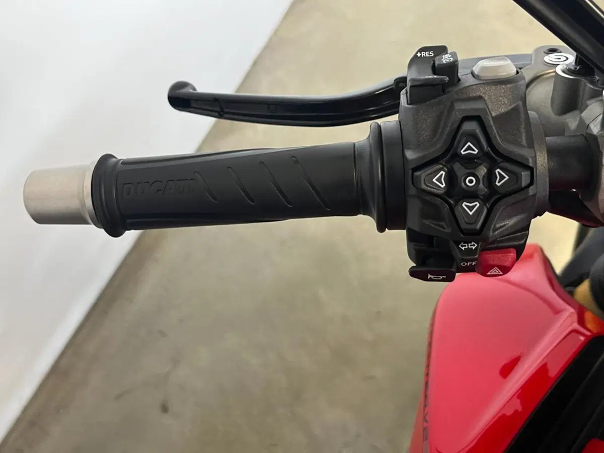 Ducati Streetfighter V2 (2025 - 26) (12)
