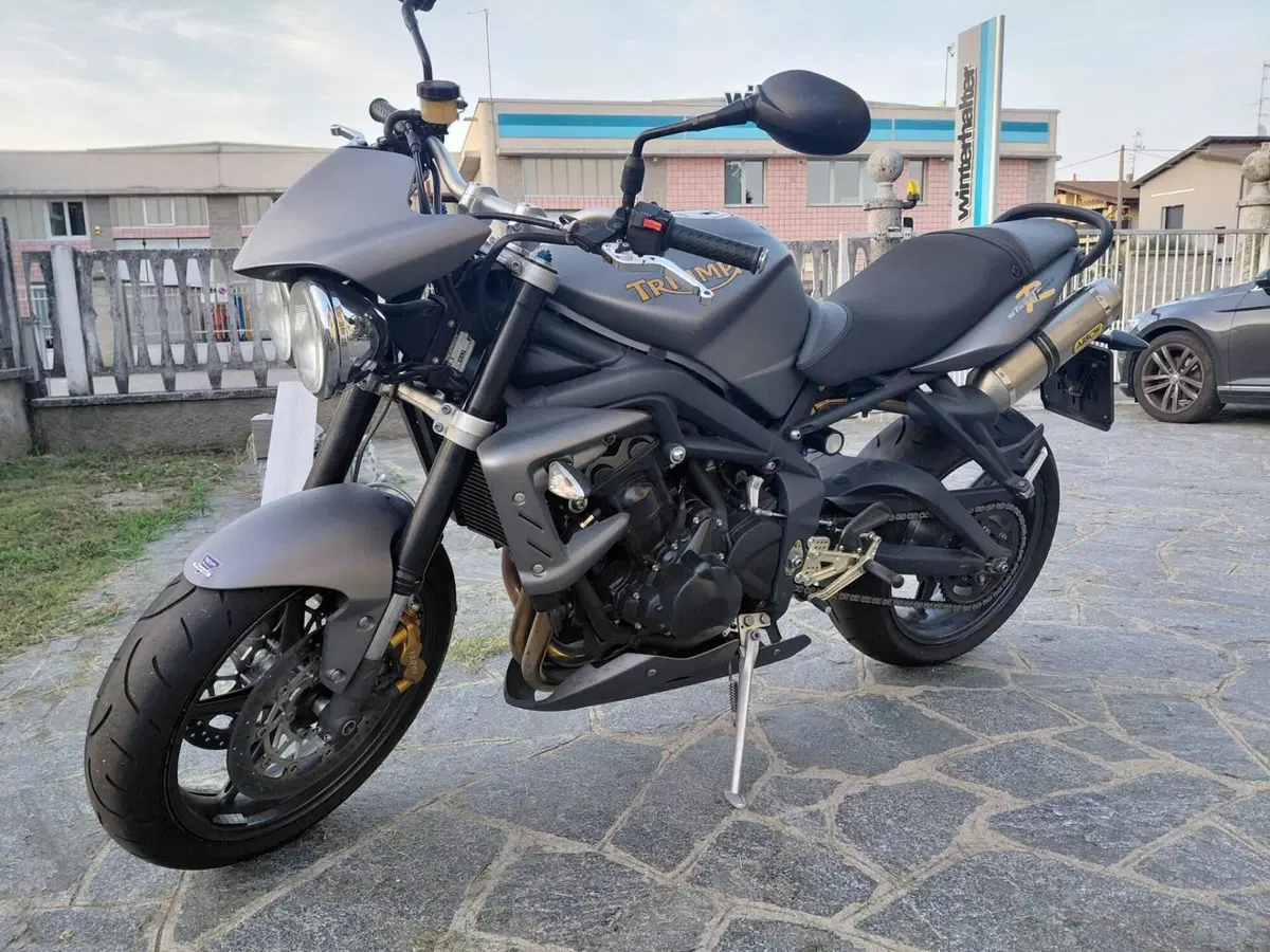 Triumph Street Triple R (2009 - 12) (5)