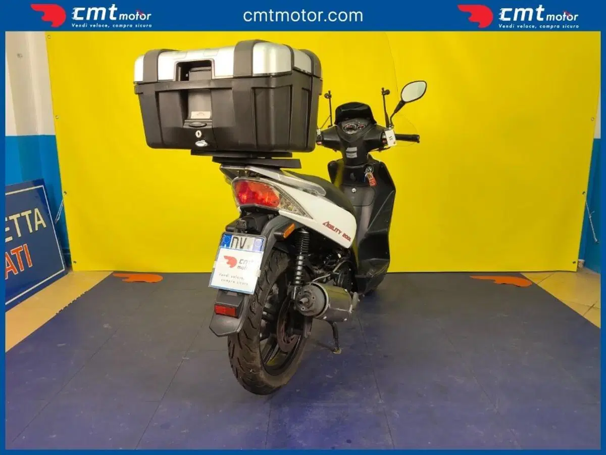 Kymco Agility 200i R16 (2008 - 16) (4)