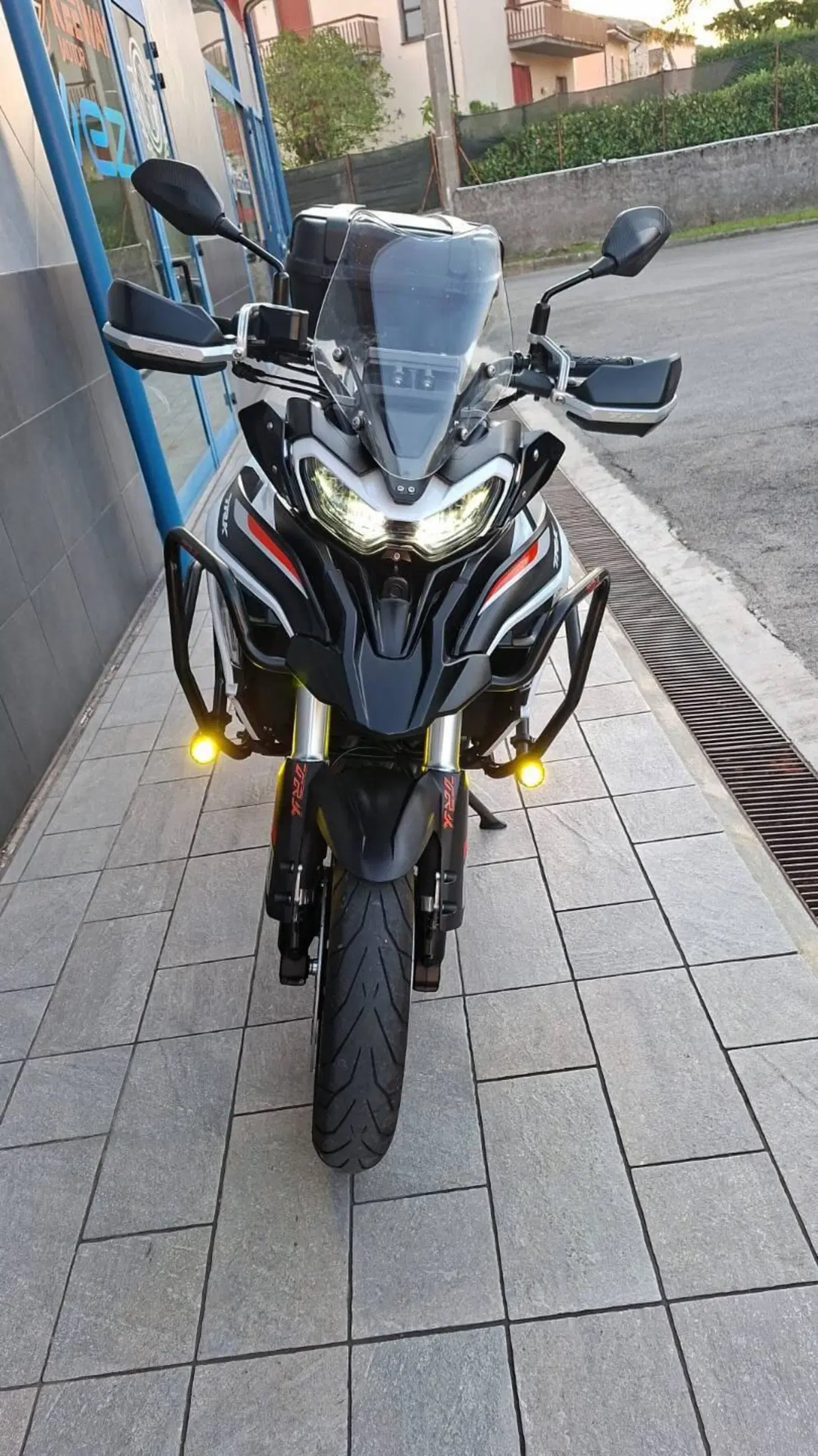 Benelli TRK 702 (2023 - 25) (2)