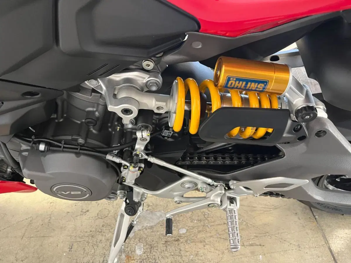 Ducati Streetfighter V2 S (2025 - 26) (9)