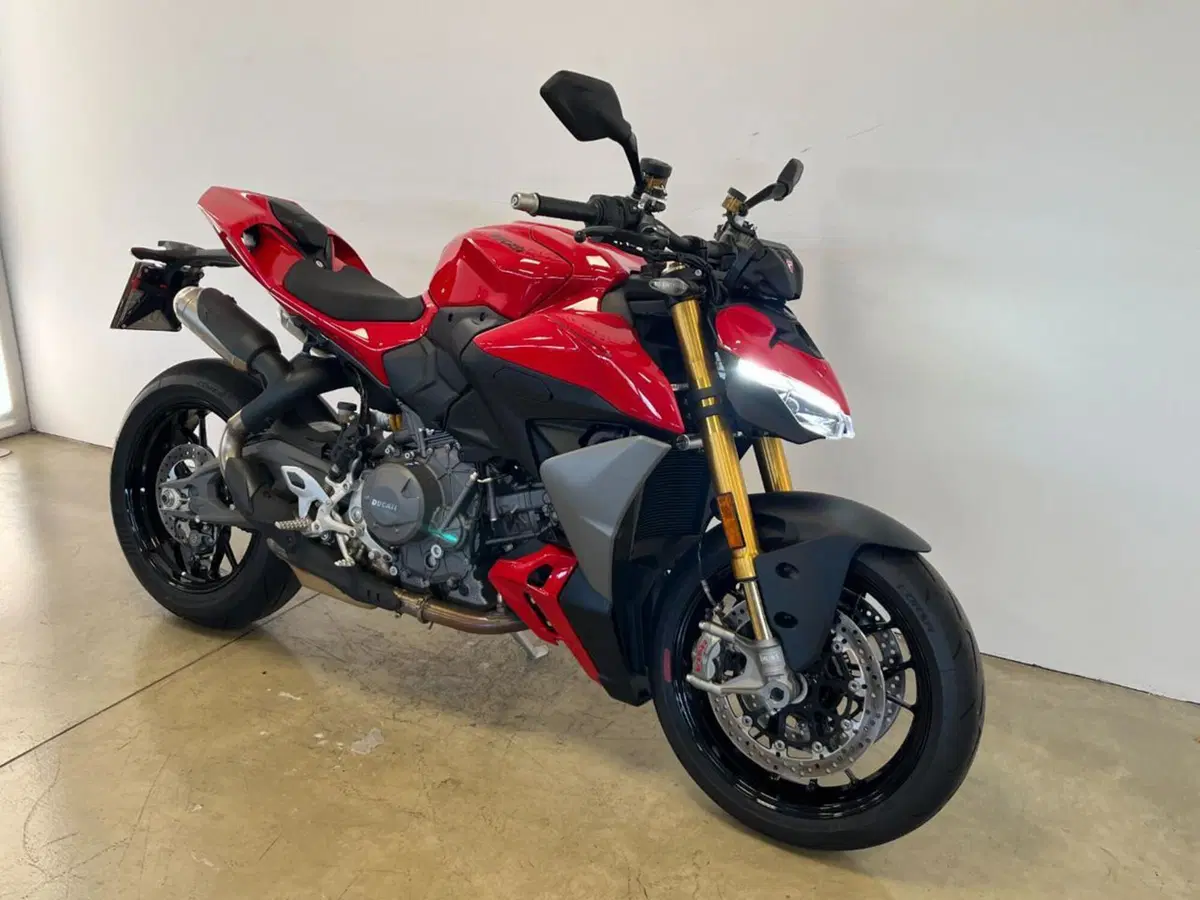 Ducati Streetfighter V2 S (2025 - 26) (2)