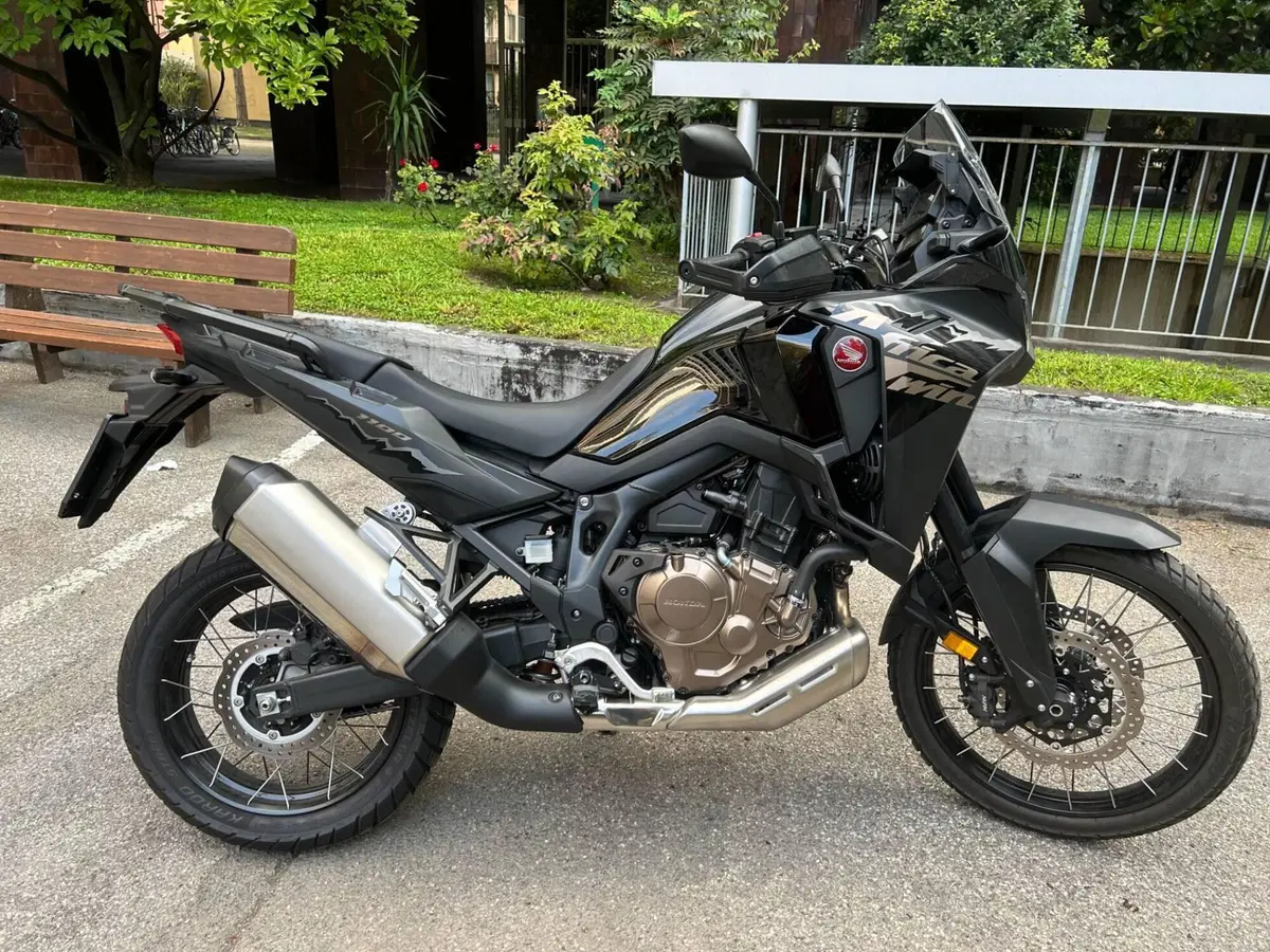 Honda Africa Twin CRF 1100L ES (2024 - 26) (4)
