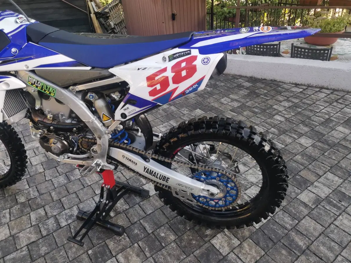 Yamaha YZ 450 F (2015)