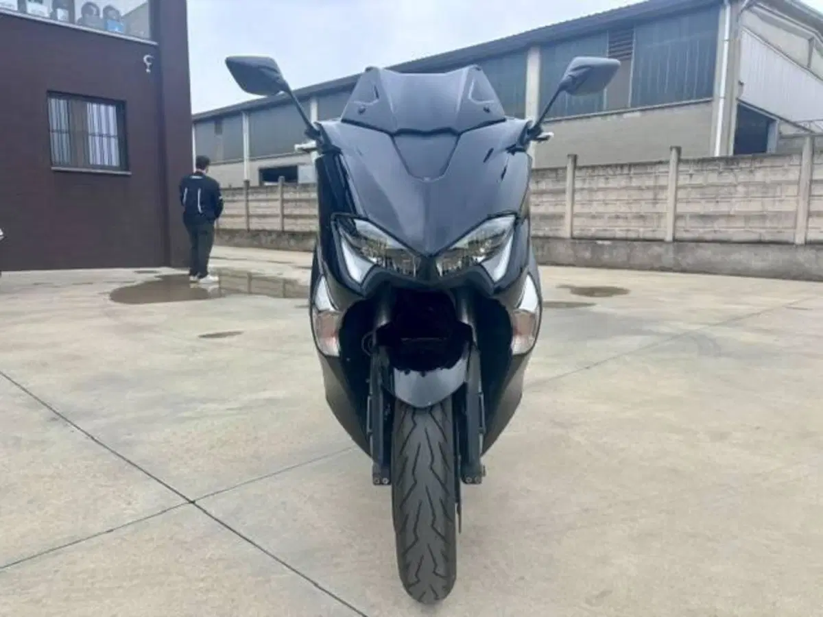 Yamaha T-Max 530 (2017 - 19) (3)