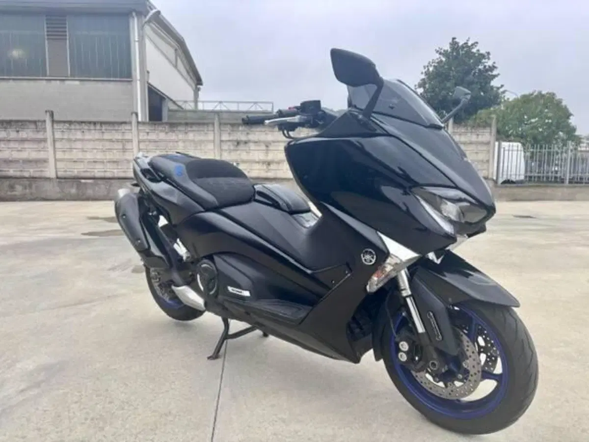 Yamaha T-Max 530 (2017 - 19) (4)