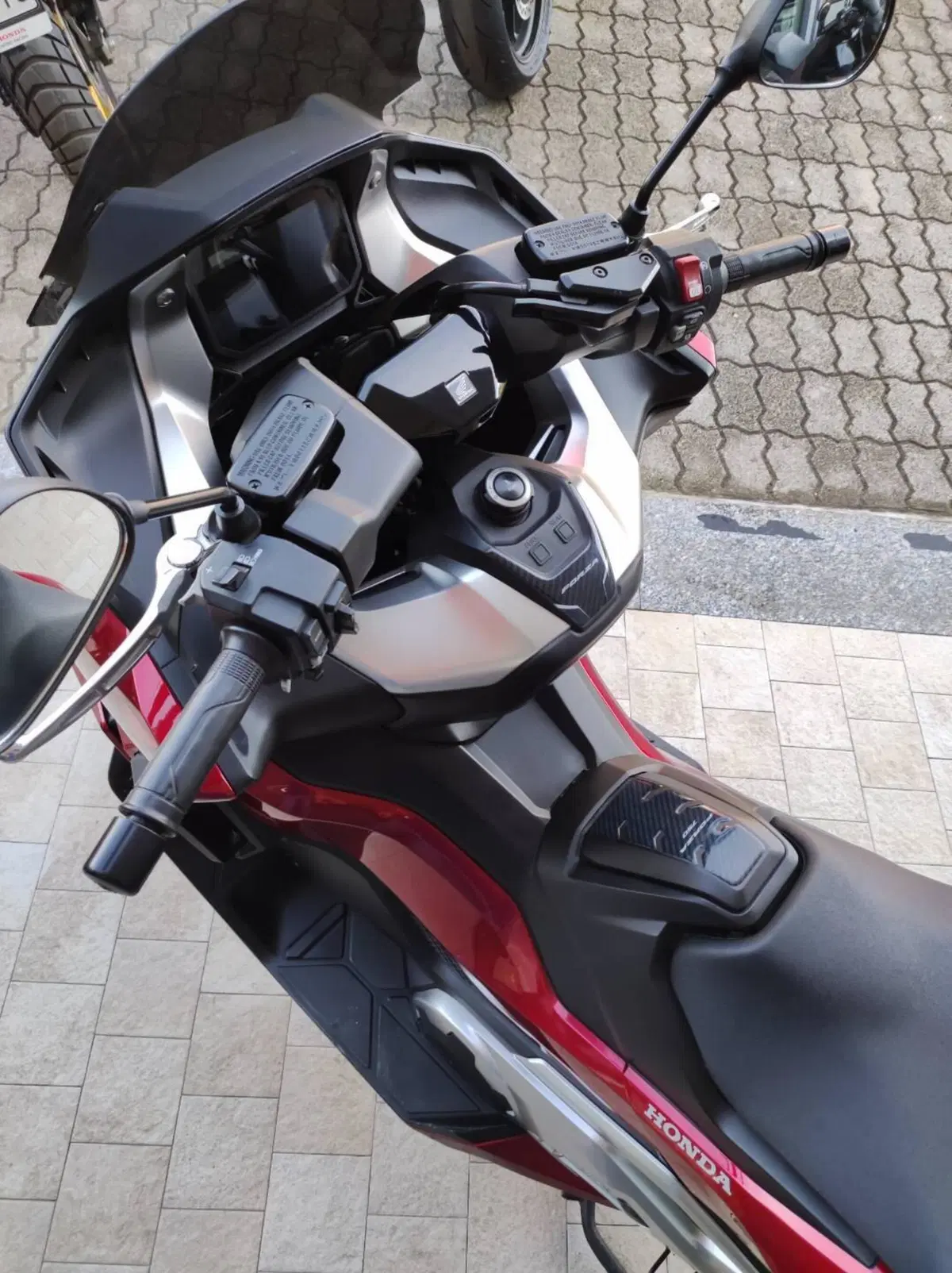 Honda Forza 750 DCT (2021 - 24) (6)