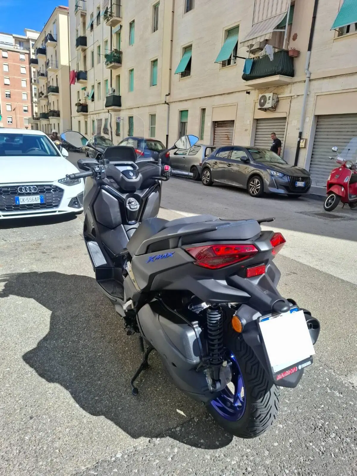 Yamaha X-Max 300 (2025 - 26) (11)