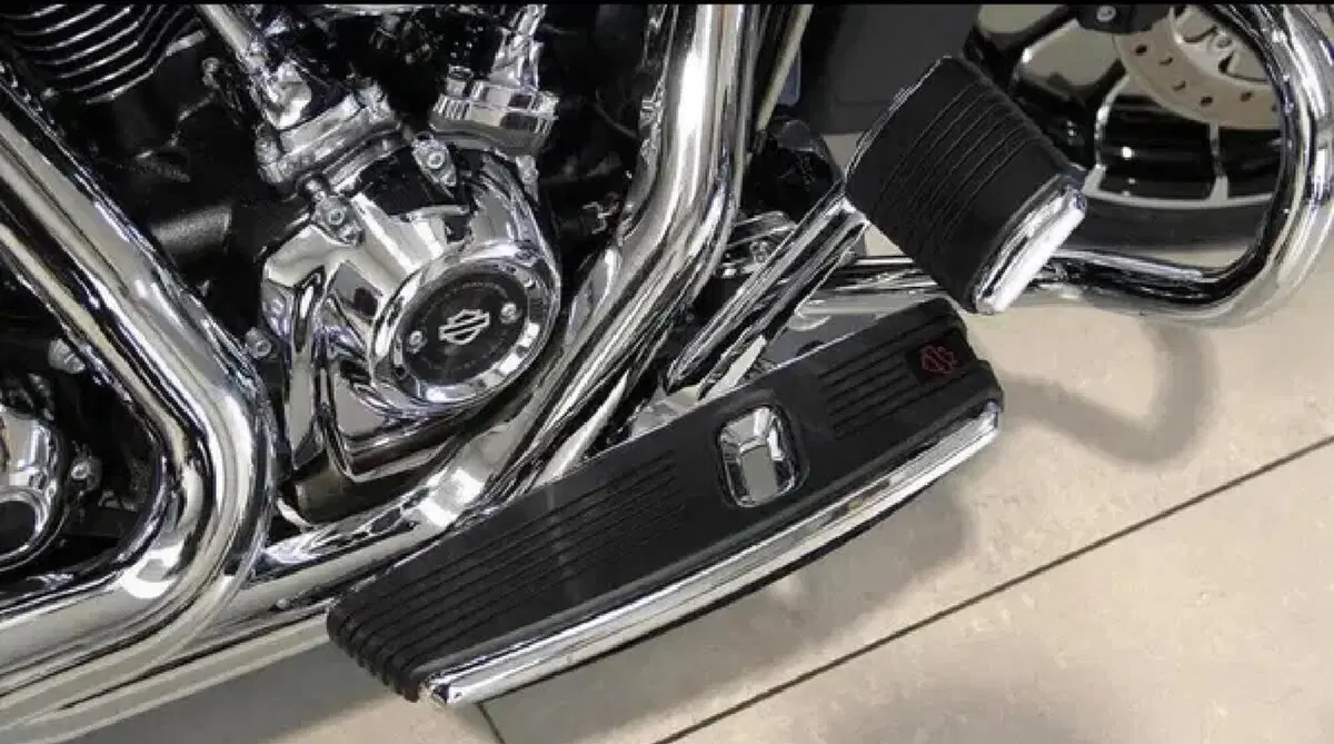 Harley-Davidson 117 Street Glide (2018 - 20) - FLHXSE
