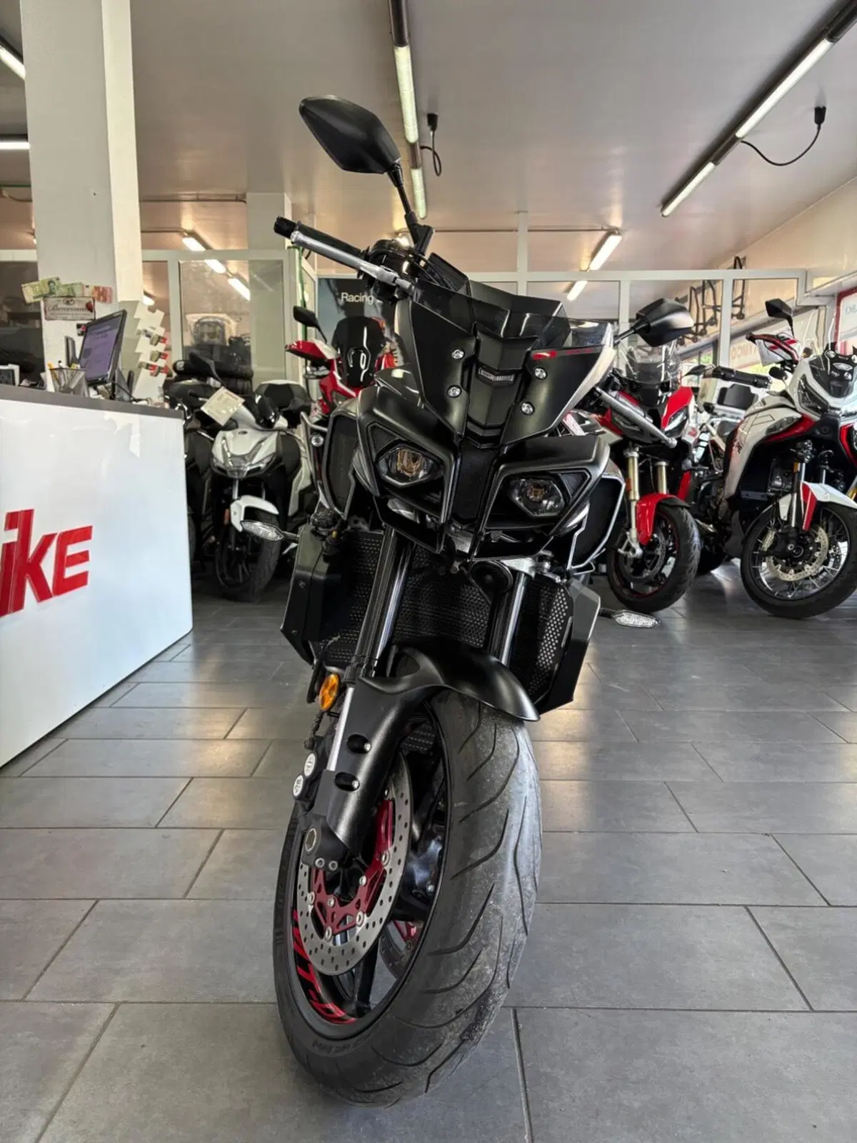 Yamaha MT-10 (2017 - 20) (3)