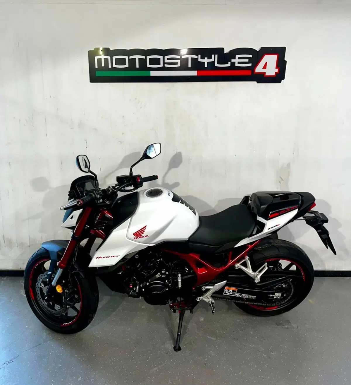 Honda CB 750 Hornet (2023 - 24) (2)
