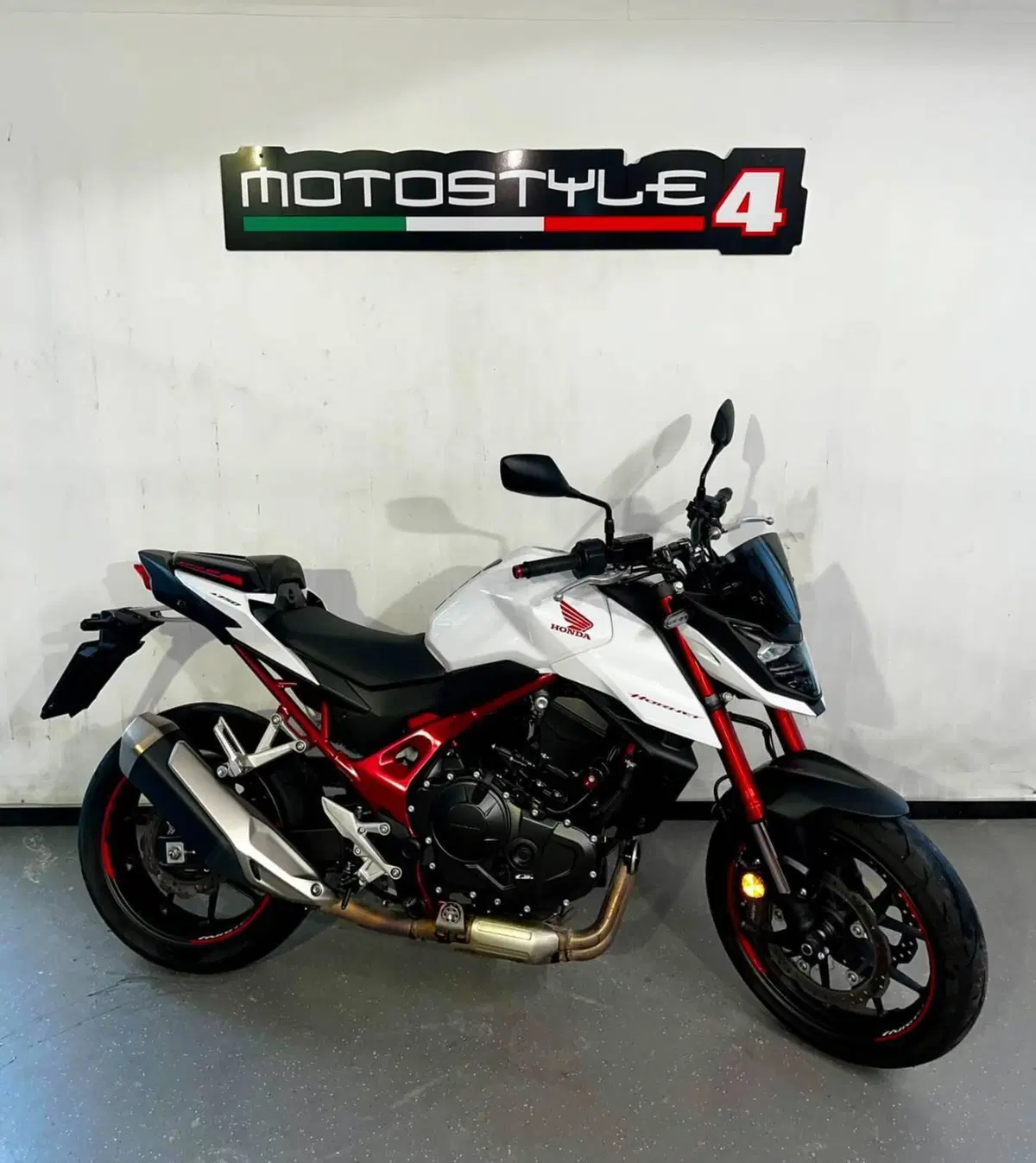 Honda CB 750 Hornet (2023 - 24)