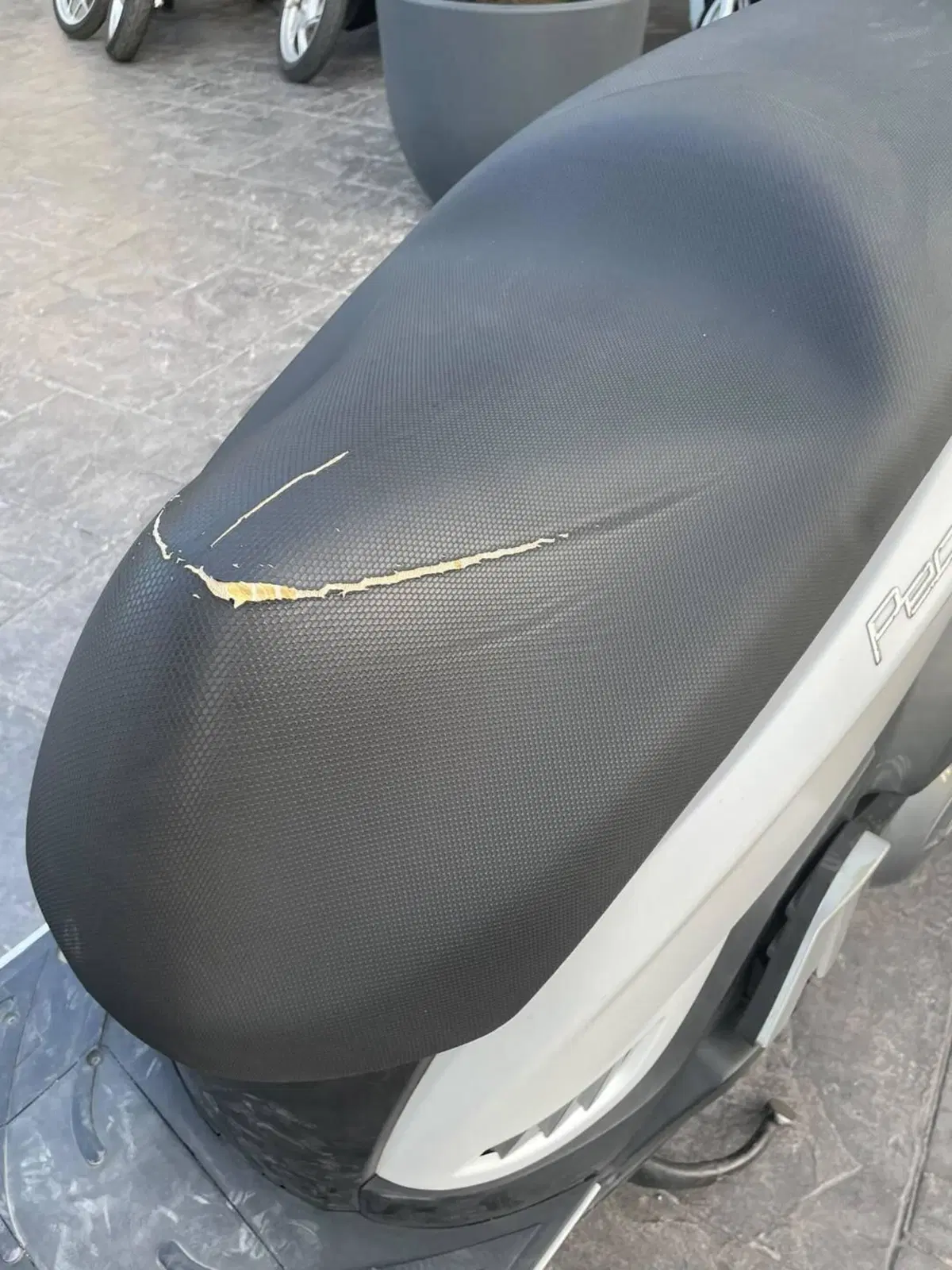 Kymco People 300i GT (2010 - 17) (4)