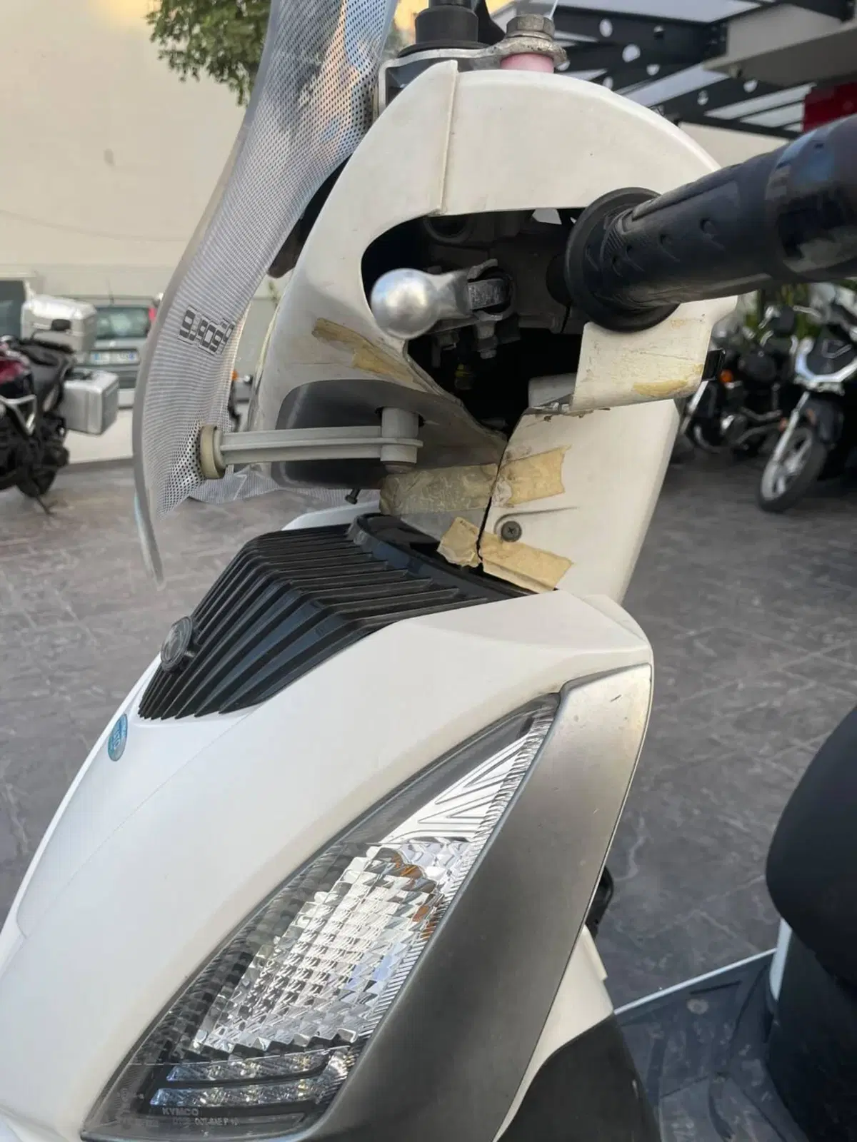 Kymco People 300i GT (2010 - 17) (10)