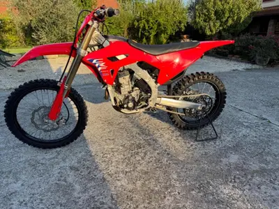 Honda CRF 250R (2024) usata