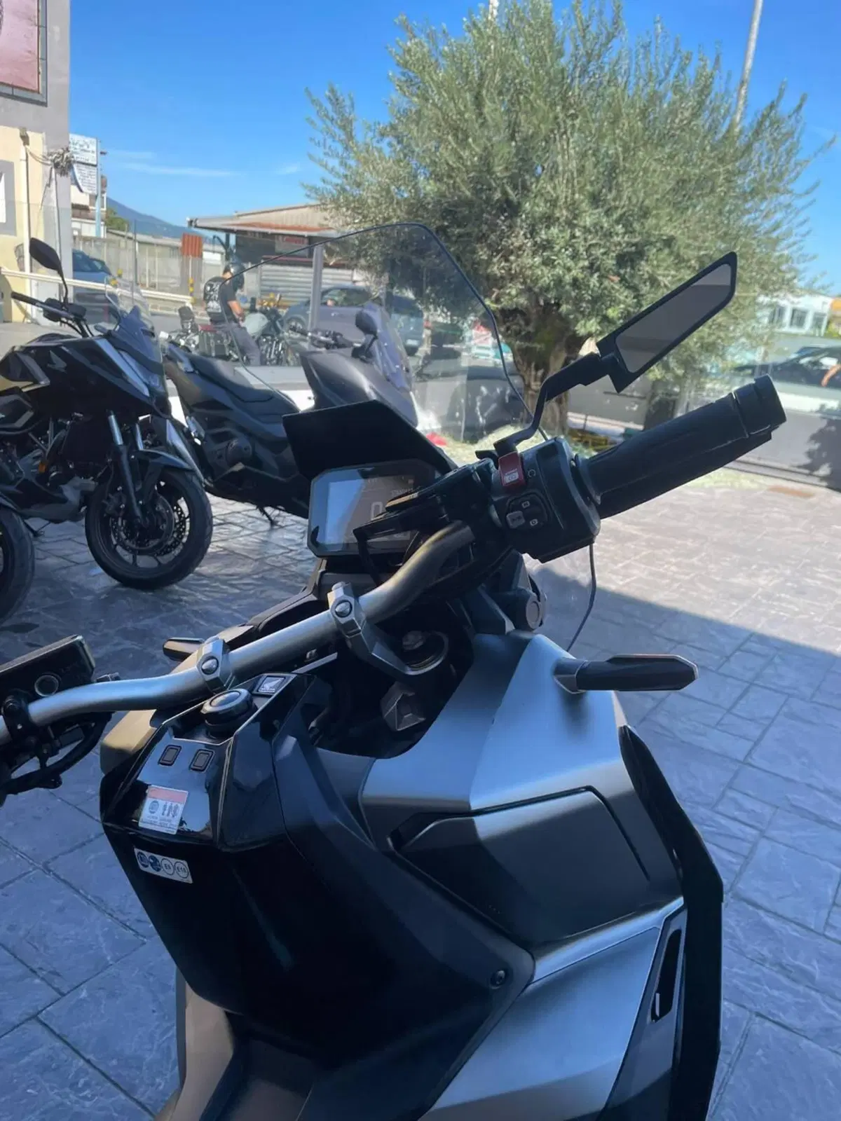 Honda X-ADV 750 DCT (2021 - 24) (2)