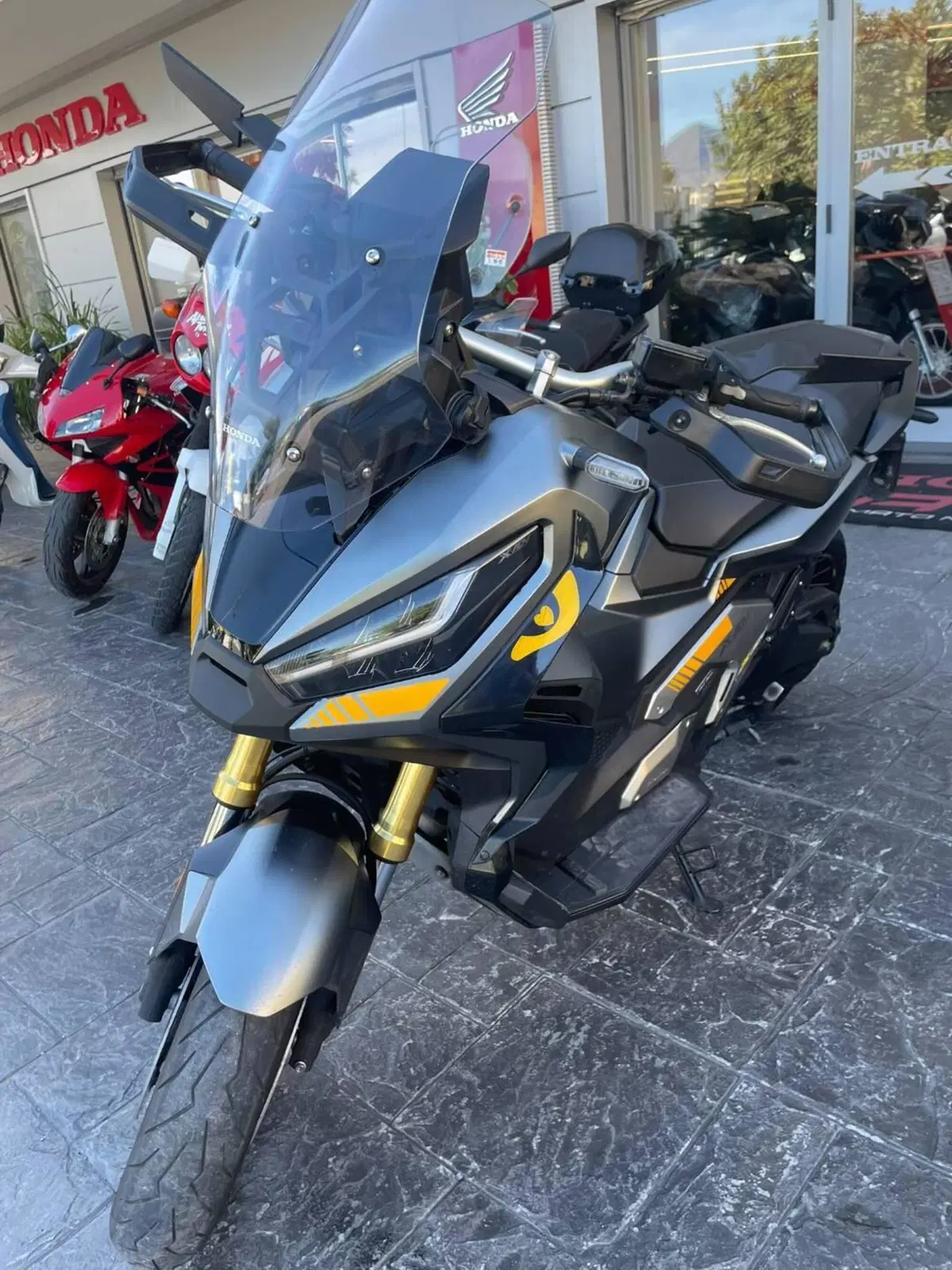Honda X-ADV 750 DCT (2021 - 24) (4)