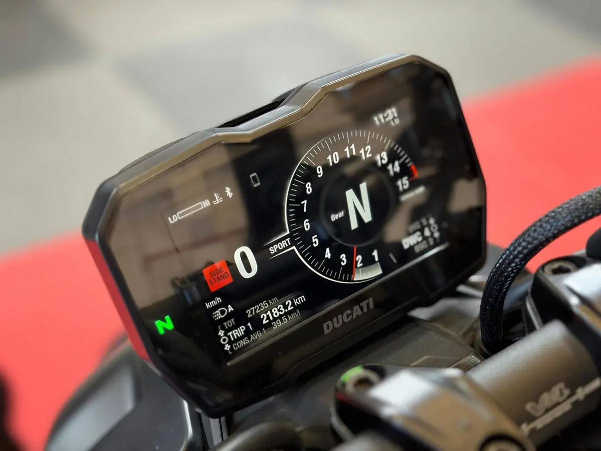 Ducati Streetfighter V4 1100 S (2021 - 22) (6)