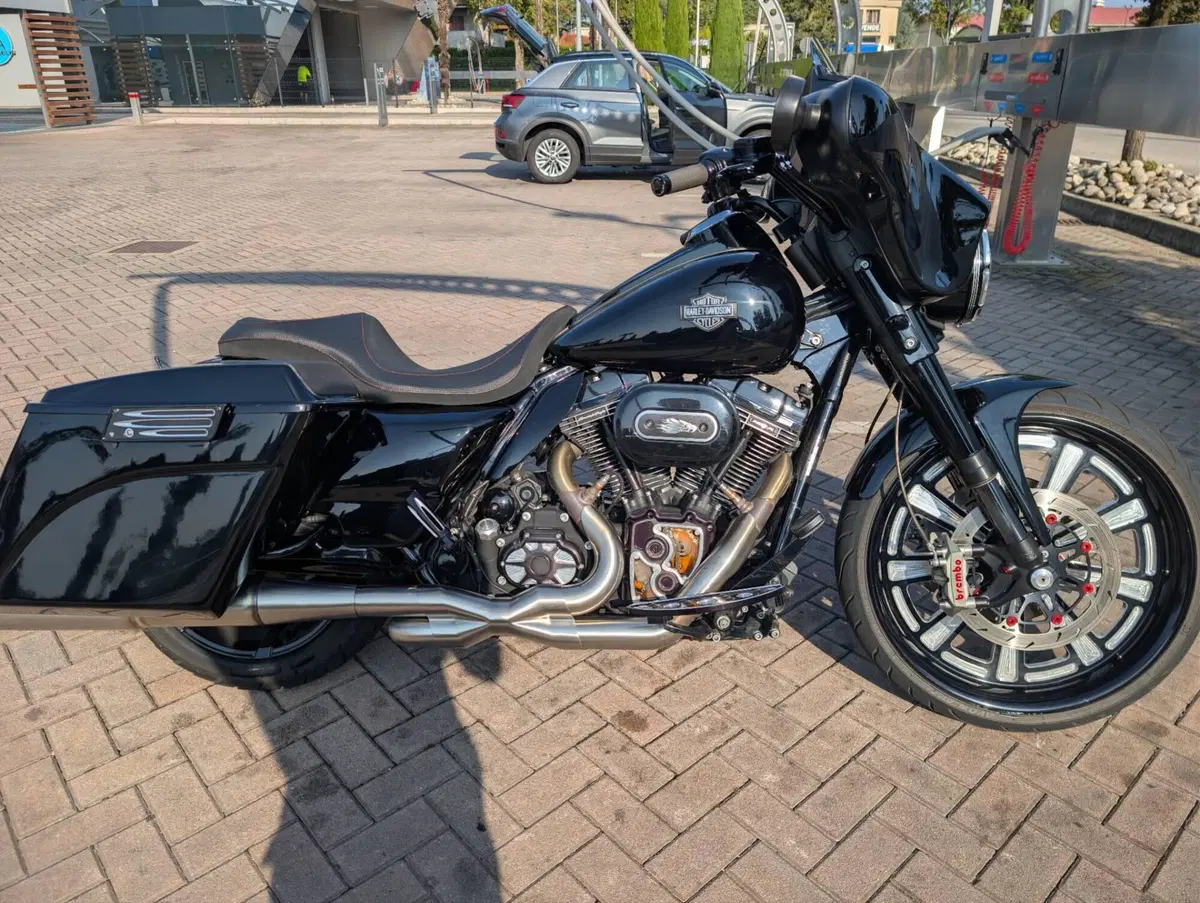 Harley-Davidson 1584 Street Glide (2008 - 10) - FLHX (14)