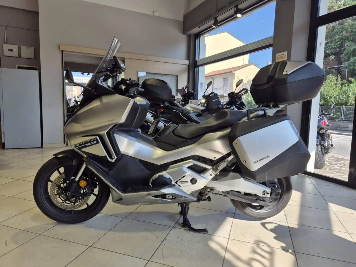 Honda Forza 750 DCT Travel (2021 - 24) (5)
