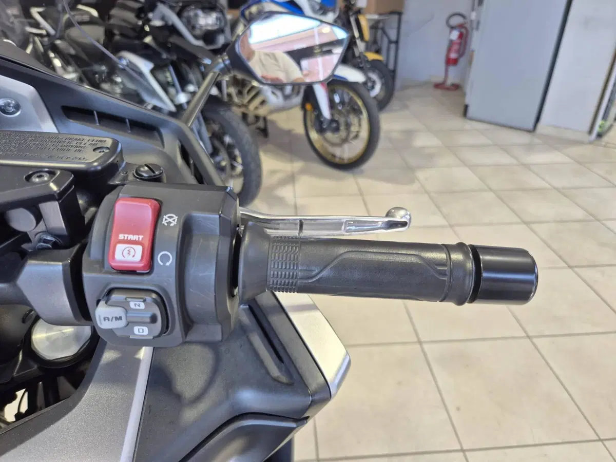 Honda Forza 750 DCT Travel (2021 - 24) (12)