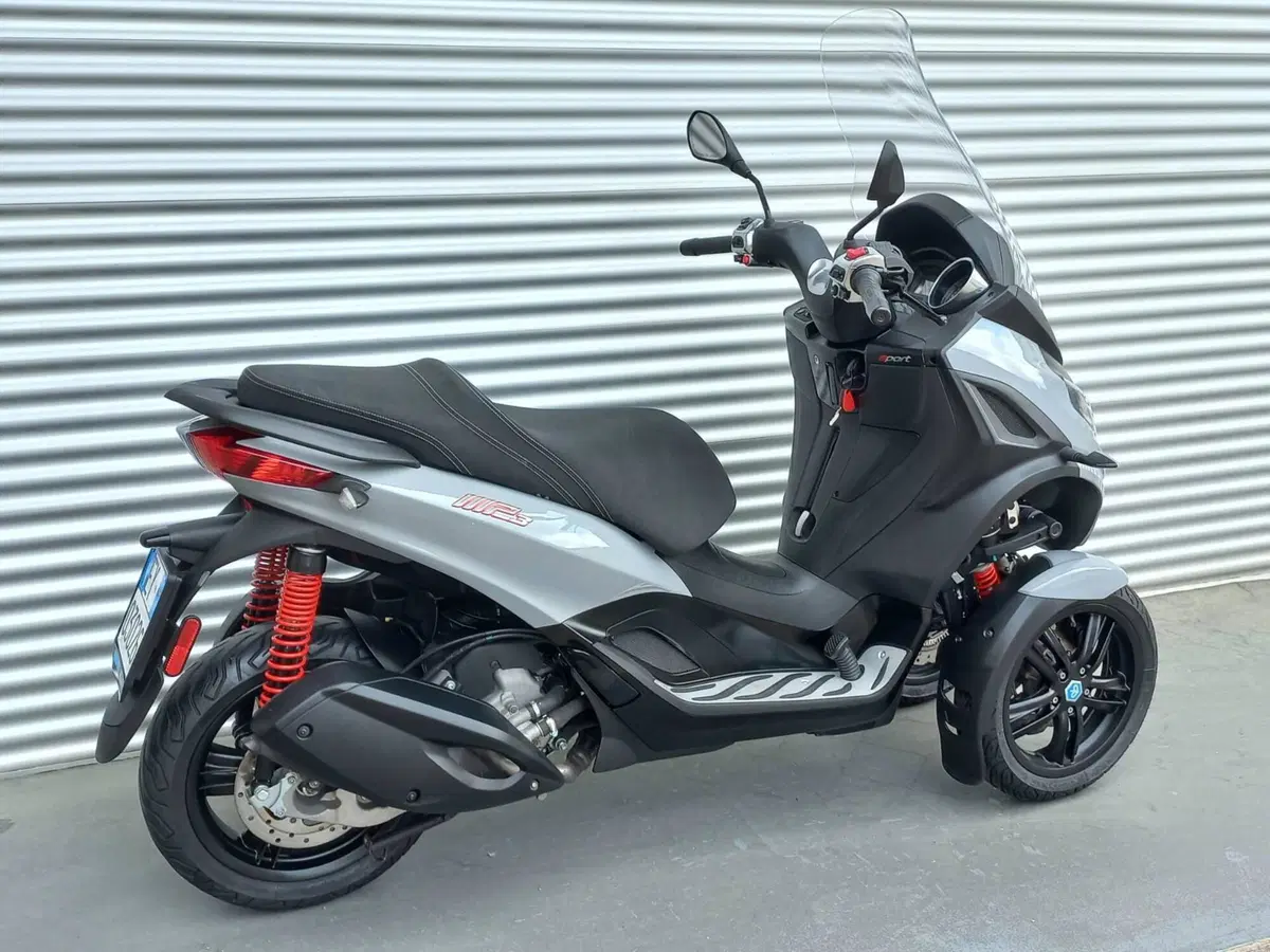 Piaggio Mp3 300 Hpe Sport (2019 - 20) (6)