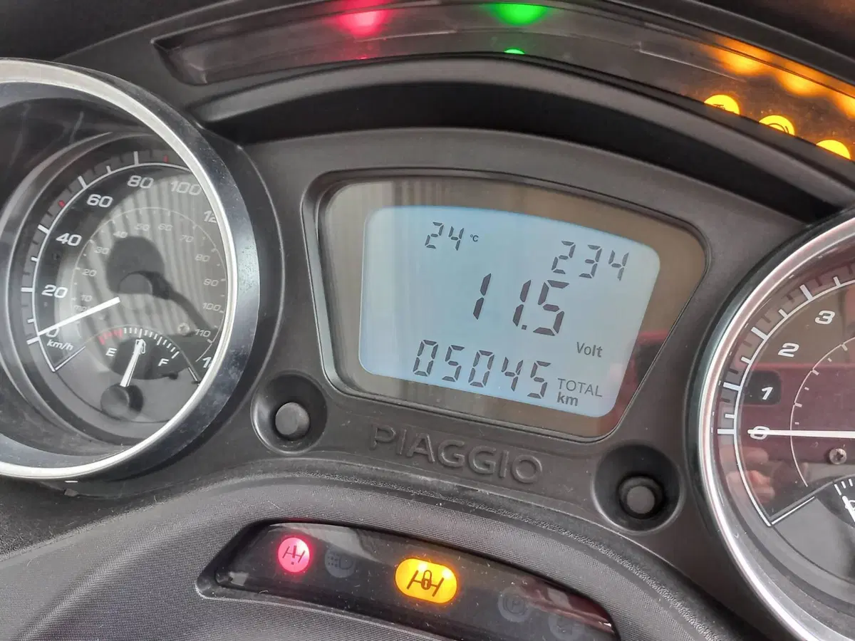 Piaggio Mp3 300 Hpe Sport (2019 - 20) (7)