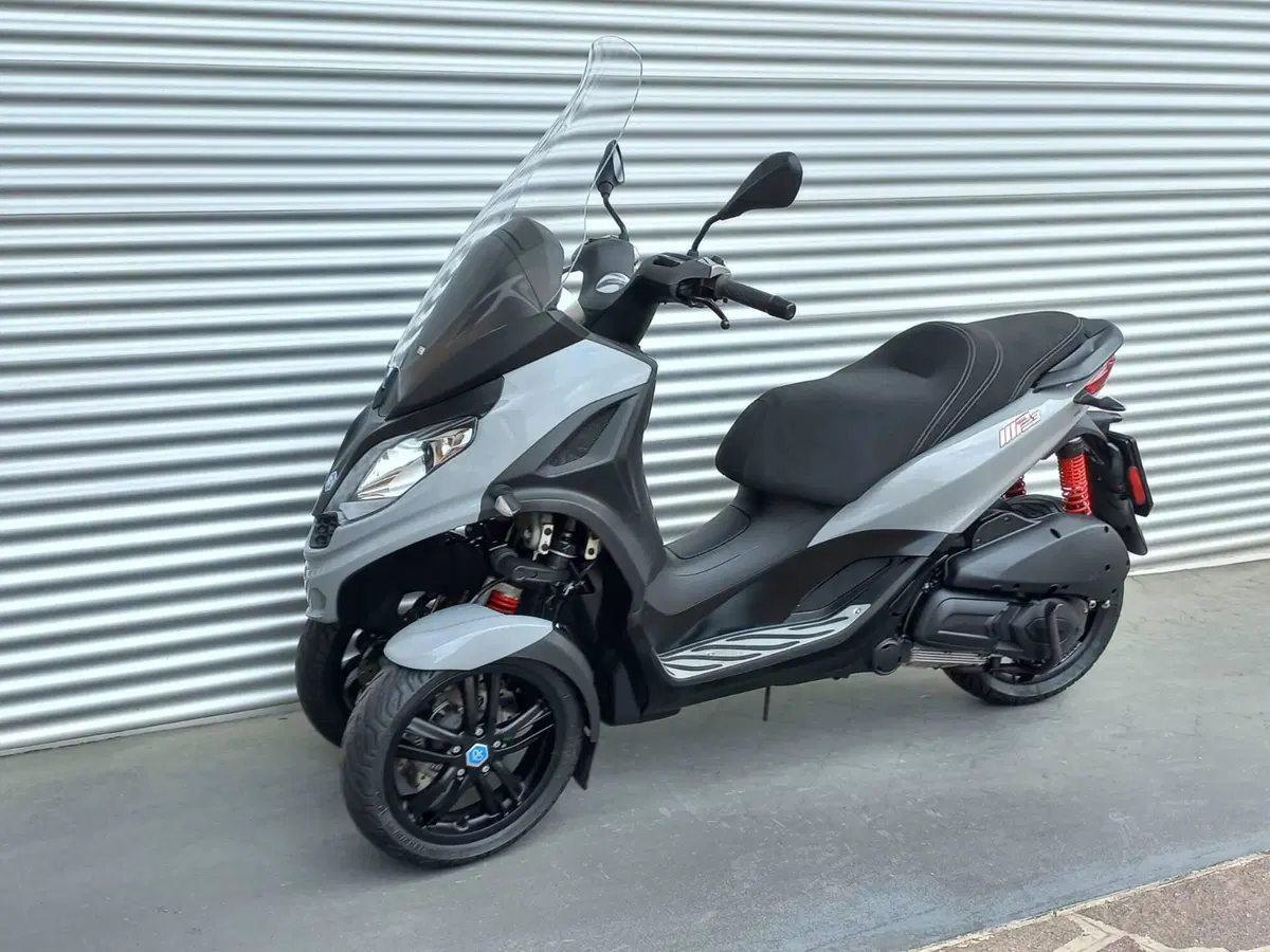 Piaggio Mp3 300 Hpe Sport (2019 - 20) (3)