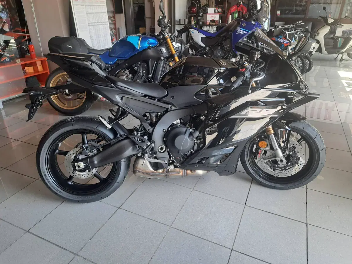 Yamaha YZF R9 (2025 - 26)