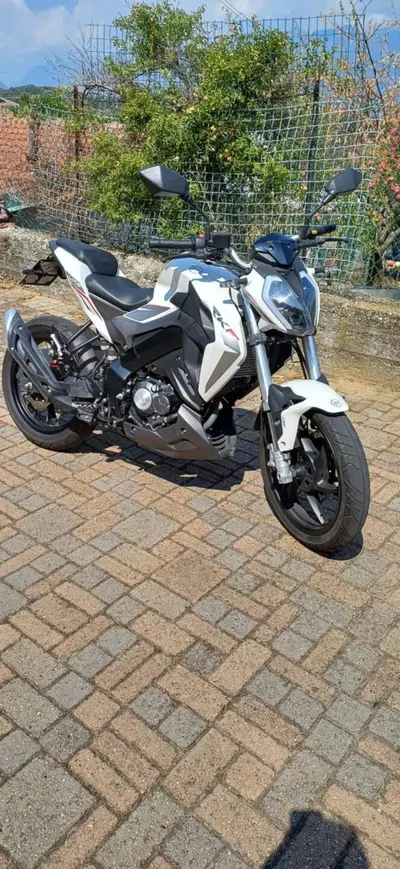 Keeway Motor RKF 125 (2020) usata