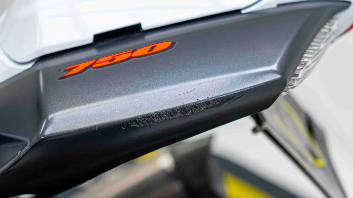Suzuki GSX R 750 (2008 - 10) (4)