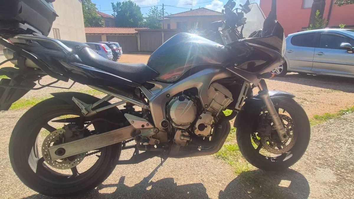 Yamaha FZ6 Fazer (2004 - 07) (4)